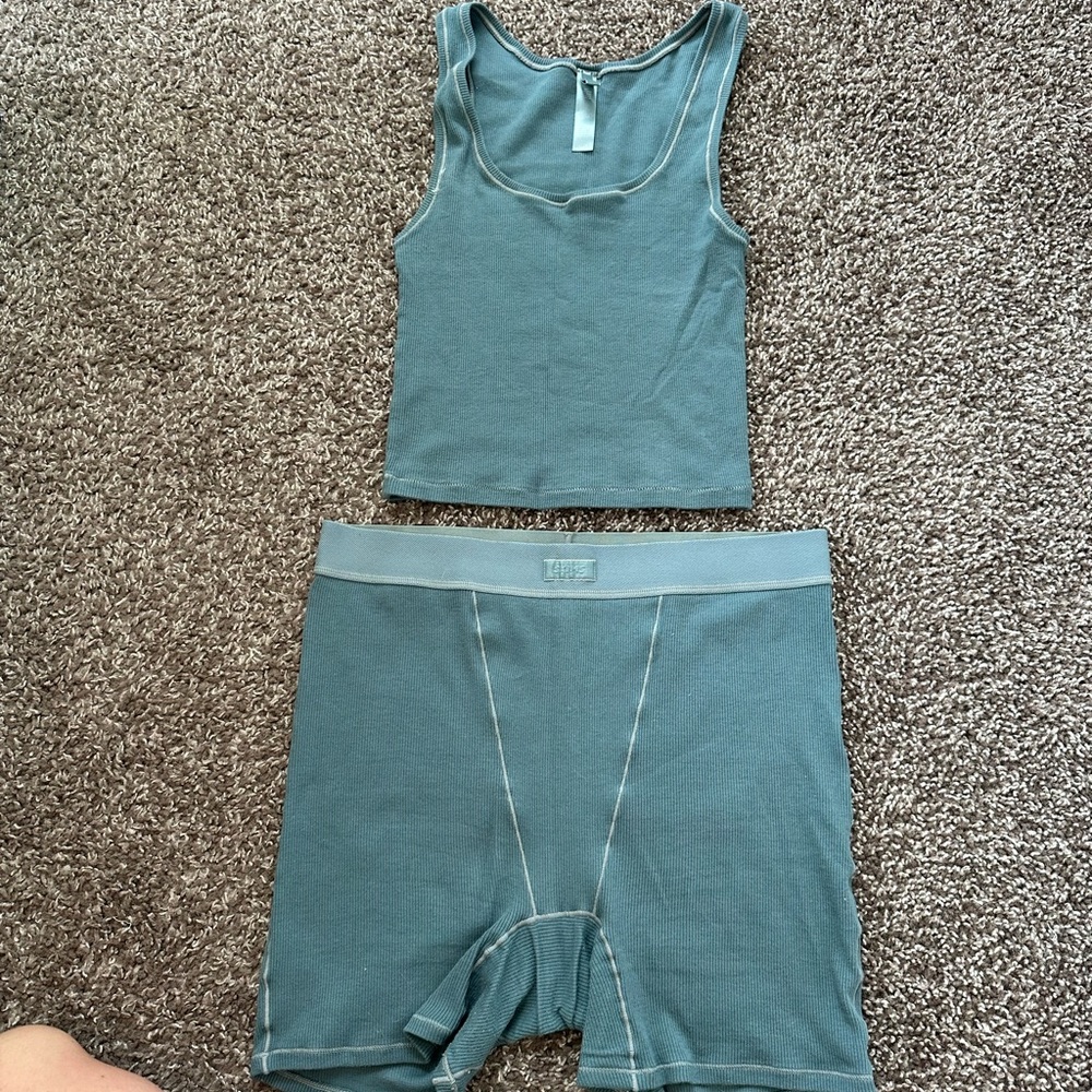 Skims Ribbed Set